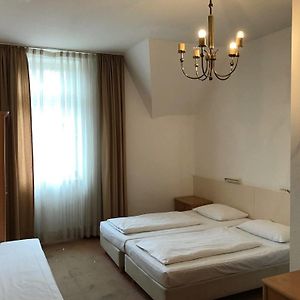 Familien-Zimmer mit Kingsize-Bett